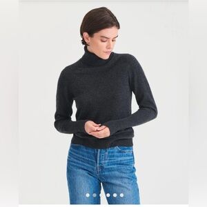 NWOT Naadam Signature Cashmere Classic Turtleneck in Smoke color